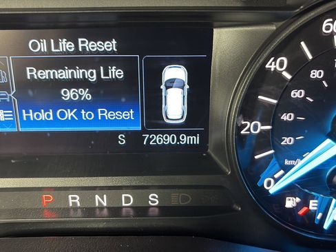 Used 2018 Ford Explorer XLT image 32