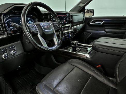 Used 2023 GMC Sierra 1500 SLT w/ SLT Convenience Package image 9