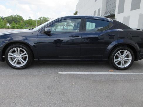 Used 2013 Dodge Avenger SXT w/ Rallye Appearance Group FWD image 2