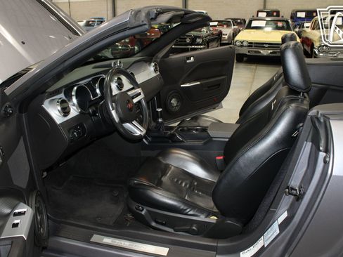 Used 2006 Ford Mustang GT image 6