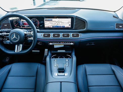 New 2026 Mercedes-Benz GLS 450 4MATIC image 10
