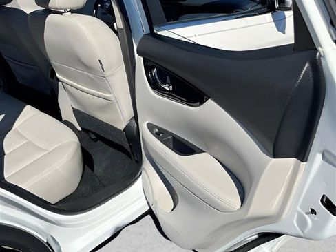 Used 2022 Nissan Rogue Sport SL w/ Premium Package image 29