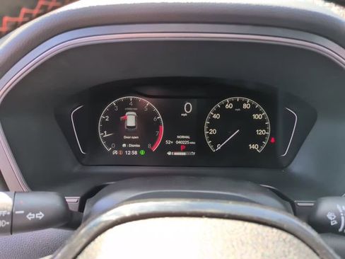 Used 2025 Honda Pilot TrailSport image 25