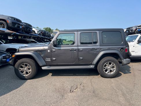 Used 2020 Jeep Wrangler Unlimited Sport AWD/4WD image 2