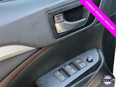 Used 2019 Toyota Highlander XLE image 8