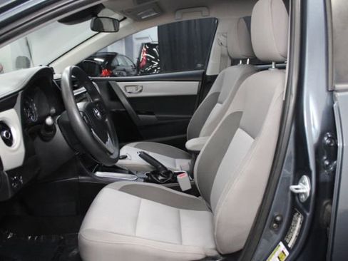 Used 2018 Toyota Corolla LE image 10