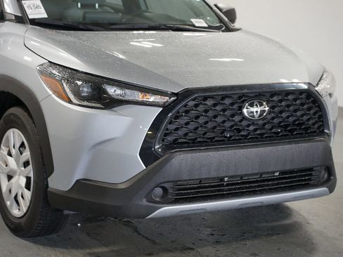 Certified 2024 Toyota Corolla Cross L image 4
