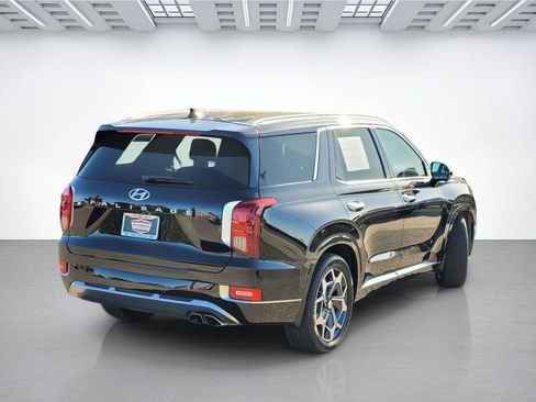 Used 2022 Hyundai Palisade Calligraphy w/ Winter Package FWD image 4