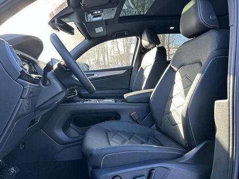 New 2026 Volkswagen Atlas Cross Sport SE image 3