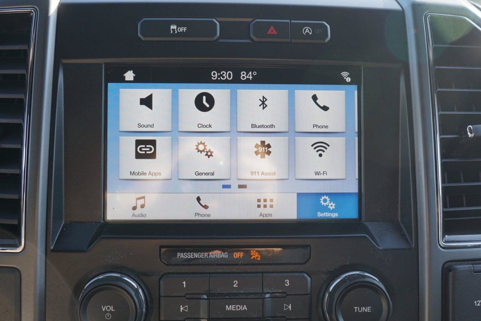 Used 2018 Ford F150 XLT w/ Equipment Group 302A Luxury RWD image 12