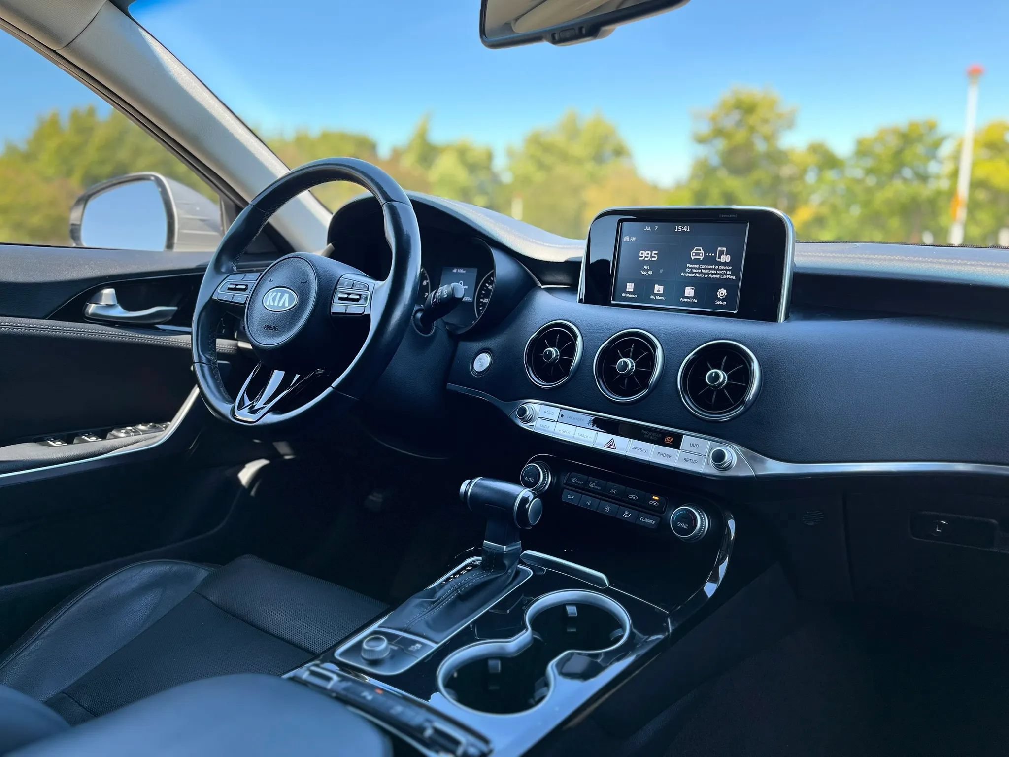 Used 2018 Kia Stinger RWD image 16