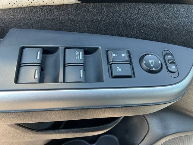 Used 2015 Honda CR-V EX-L image 12