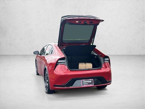 New 2026 Toyota Prius Plug-In Hybrid FWD image 9
