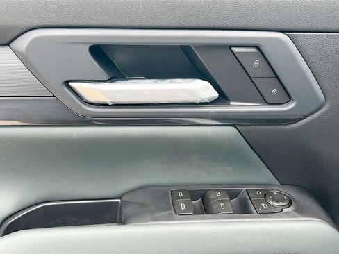 New 2026 GMC Terrain AT4 AWD/4WD image 13