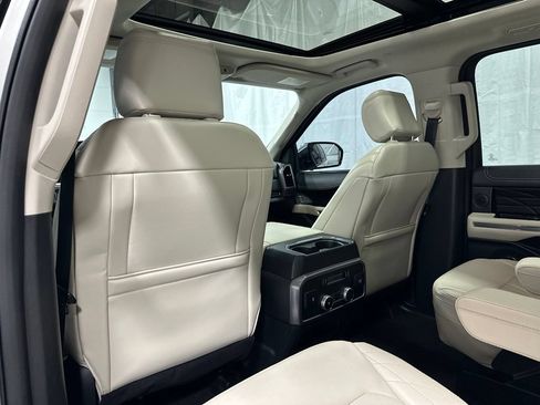 Used 2021 Ford Expedition Platinum AWD/4WD image 46