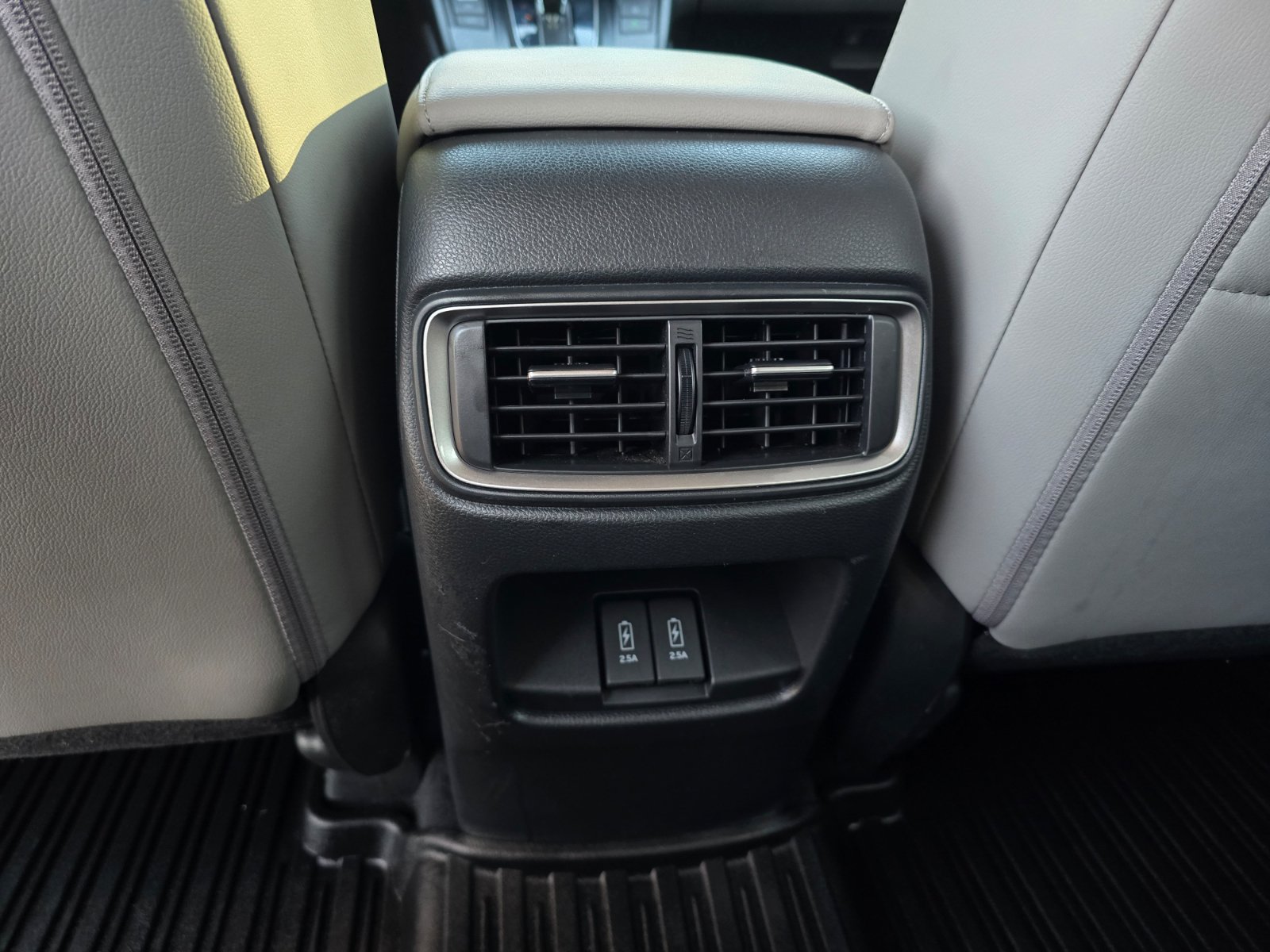 Used 2020 Honda CR-V Touring image 25