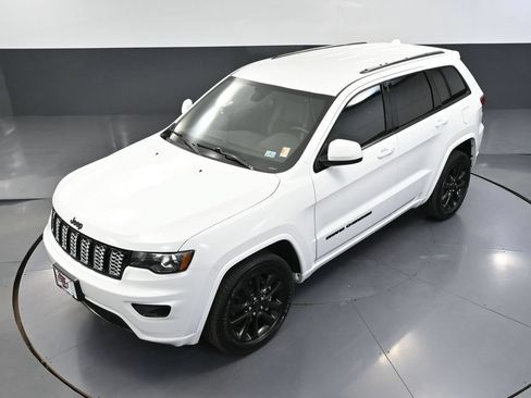 Used 2021 Jeep Grand Cherokee Laredo X AWD/4WD image 61