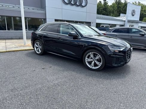 Used 2023 Audi Q8 Prestige w/ Prestige Package AWD/4WD image 2