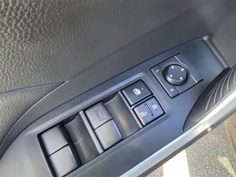 Certified 2025 Toyota RAV4 LE image 22