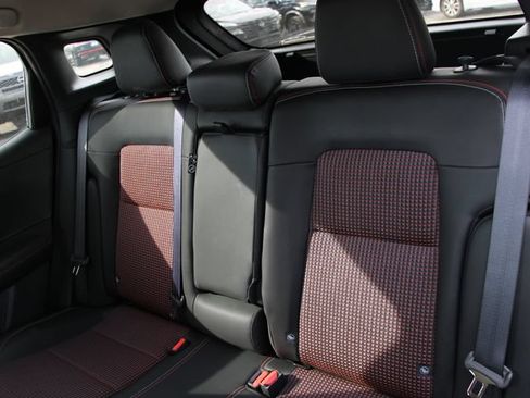 Used 2025 Nissan Kicks SR AWD/4WD image 27