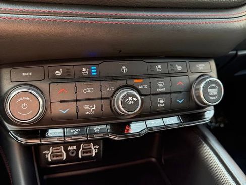 Used 2024 Dodge Durango GT AWD/4WD image 28