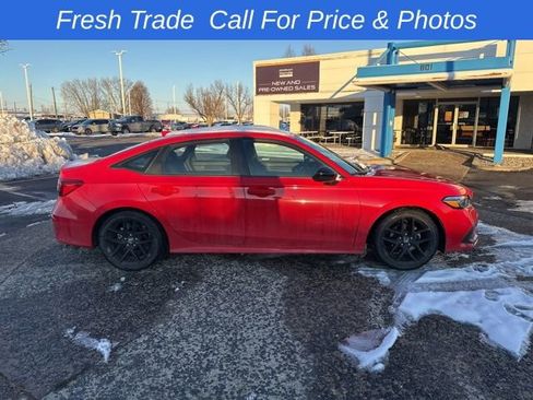 Used 2023 Honda Civic Sport image 6