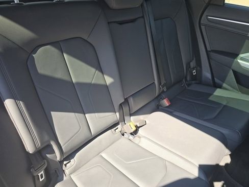 Used 2022 Audi Q3 2.0T Premium Plus w/ Premium Plus Package AWD/4WD image 8