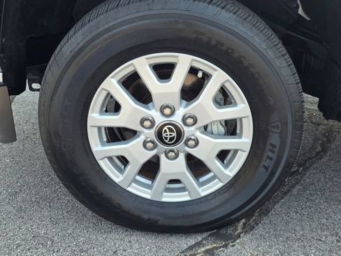 Used 2024 Toyota Tacoma SR5 AWD/4WD image 6