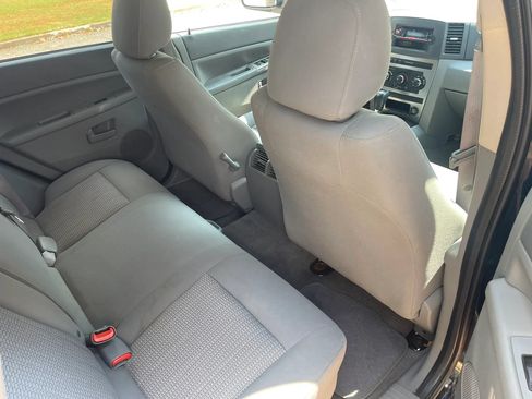 Used 2007 Jeep Grand Cherokee Laredo RWD image 13