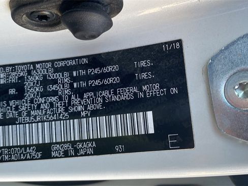 Used 2019 Toyota 4Runner Limited image 32