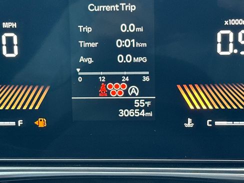 Used 2024 Kia Sorento S image 28