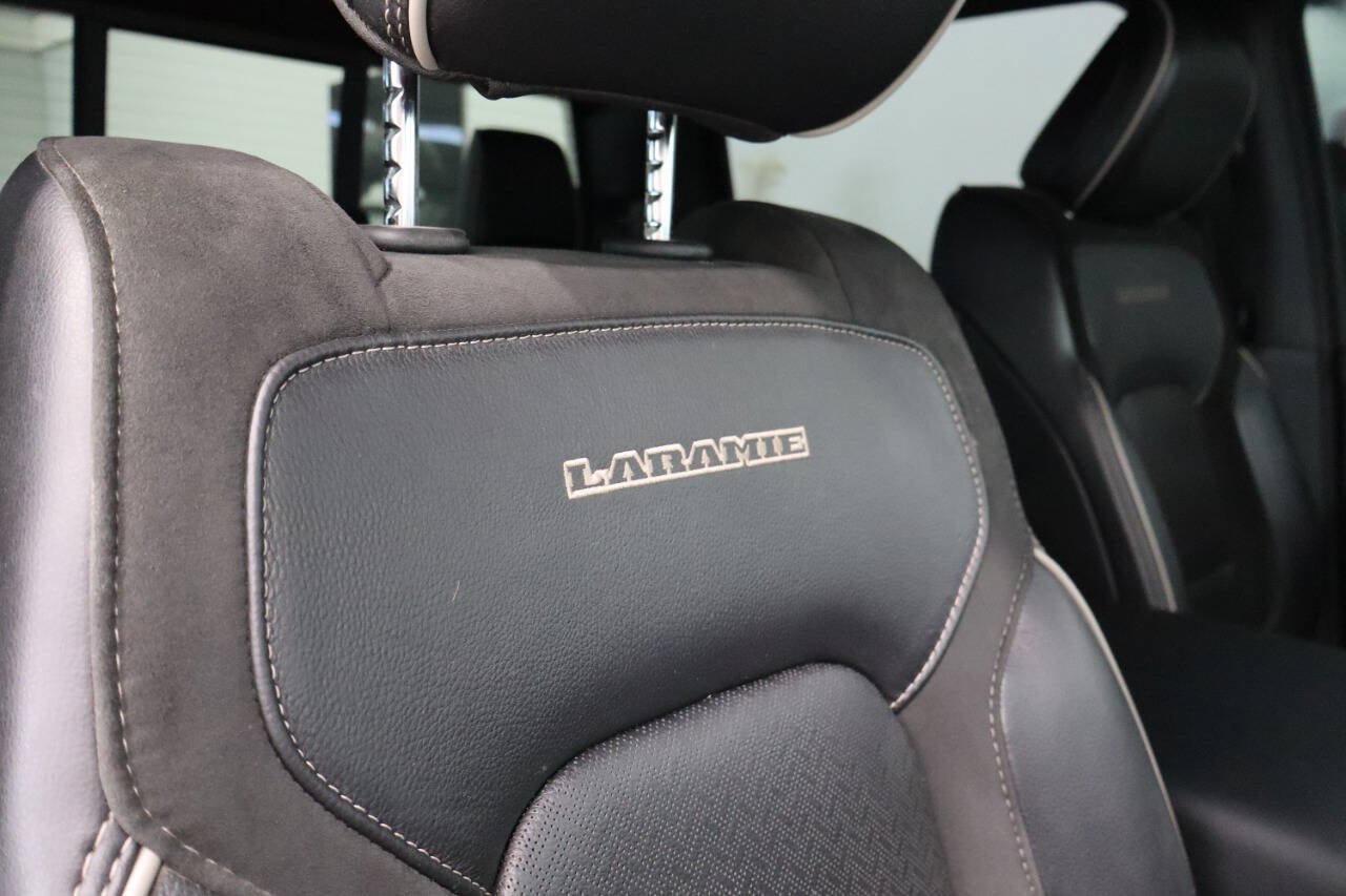 Used 2020 RAM 1500 Laramie w/ Sport Appearance Package AWD/4WD image 23
