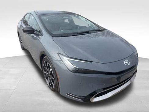 Used 2025 Toyota Prius Plug-In Hybrid w/ Limited Premium Package FWD image 7