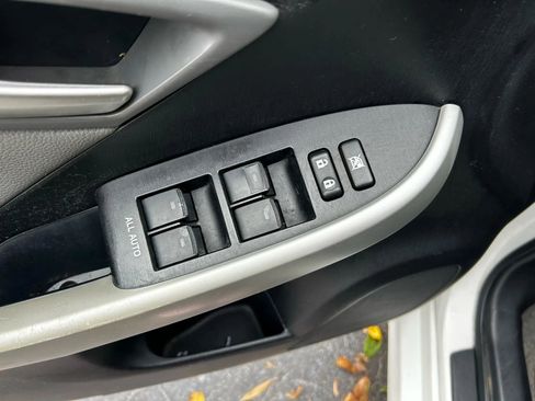 Used 2014 Toyota Prius Two image 23