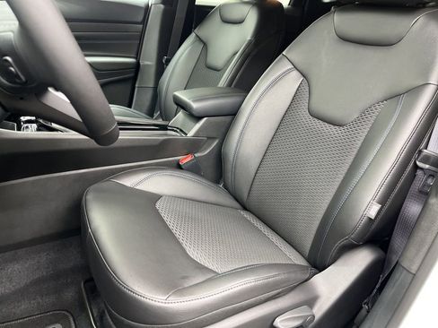 New 2026 Jeep Compass Latitude AWD/4WD image 8