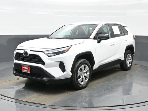 Used 2024 Toyota RAV4 LE image 2