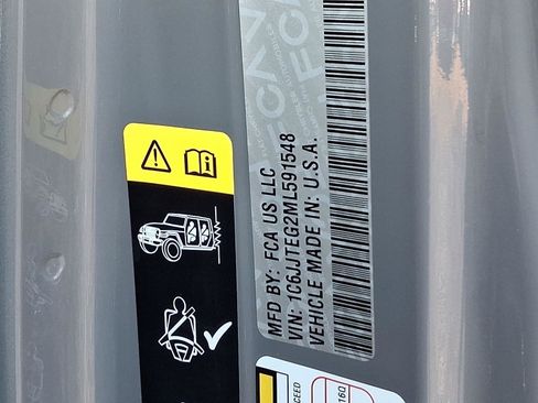 Used 2021 Jeep Gladiator Mojave w/ Dual Top Group image 28