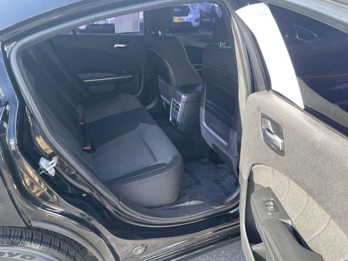 Used 2017 Dodge Charger SXT RWD image 27