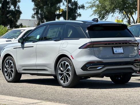 New 2026 Lincoln Nautilus Reserve AWD/4WD image 6