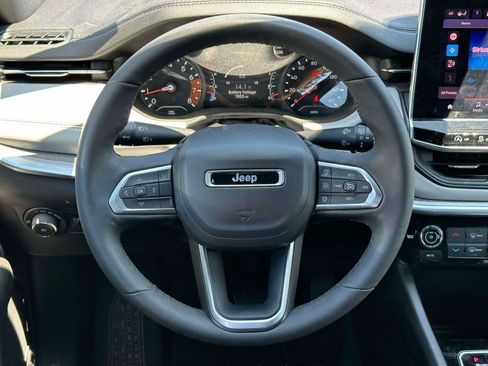 Used 2024 Jeep Compass Limited w/ Sun and Sound Group AWD/4WD image 13