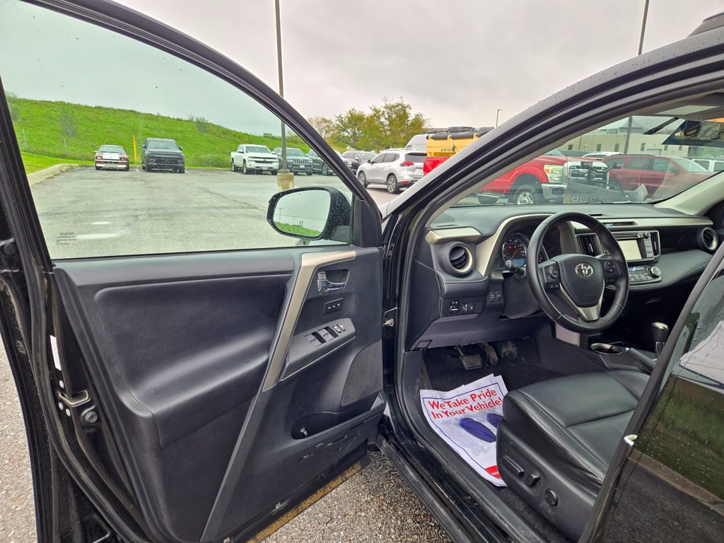 Used 2013 Toyota RAV4 Limited AWD/4WD image 11