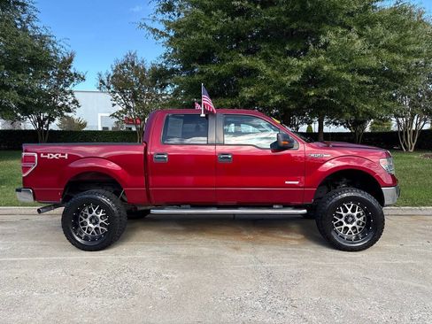 Used 2014 Ford F150 XLT w/ XLT Chrome Package image 5