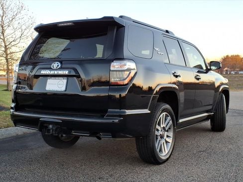 Used 2022 Toyota 4Runner TRD Sport image 3