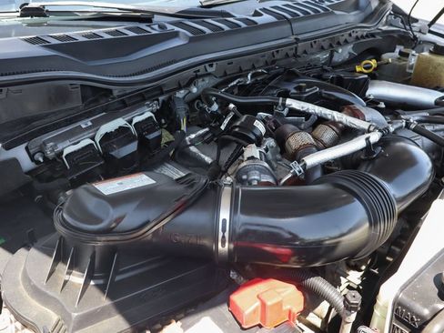 Used 2019 Ford F350 XLT AWD/4WD image 13