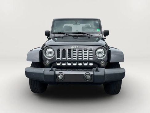 Used 2017 Jeep Wrangler Sahara w/ Connectivity Group image 8