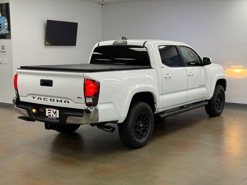 Used 2019 Toyota Tacoma SR5 RWD image 7