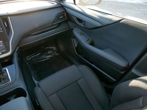 Used 2025 Subaru Outback image 11