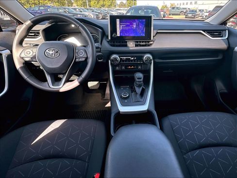 Used 2024 Toyota RAV4 XLE w/ Convenience Package AWD/4WD image 10