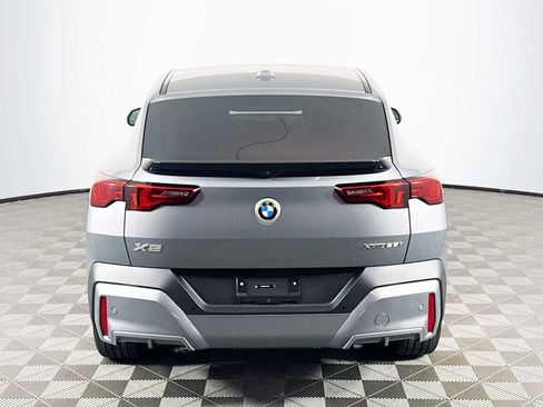 Used 2025 BMW X2 xDrive28i w/ Premium Package image 12