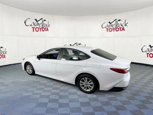 Used 2025 Toyota Camry LE FWD image 8